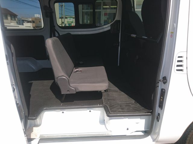 CARAVAN van 1.2t 2WD