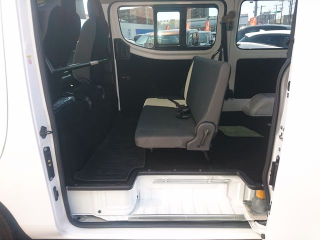CARAVAN van 1.2t 2WD