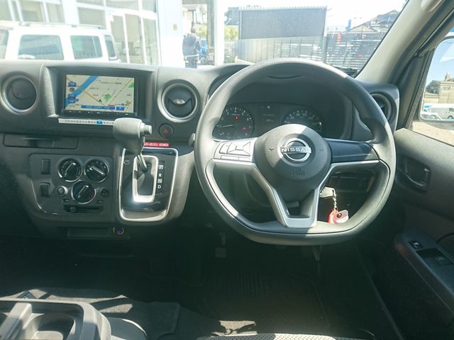 CARAVAN van 1.2t 2WD