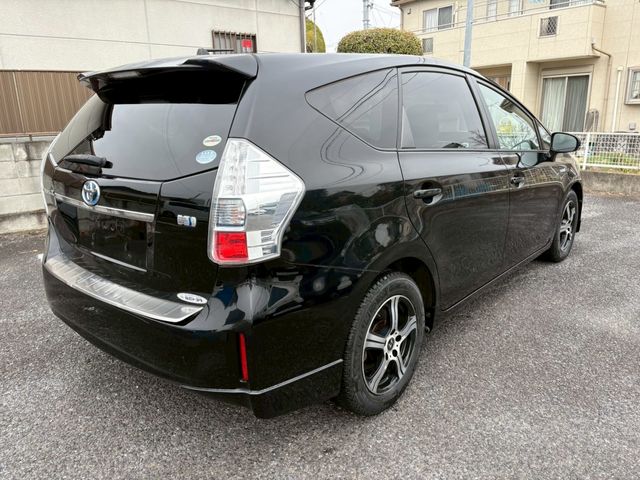 PRIUS Alpha