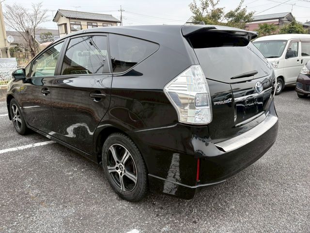 PRIUS Alpha
