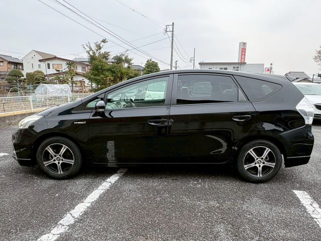 PRIUS Alpha