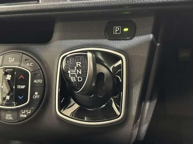 NOAH HYBRID 4WD