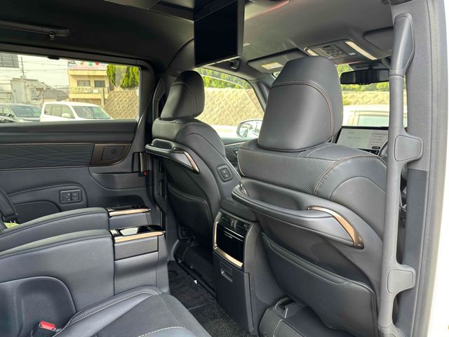 ALPHARD hybrid