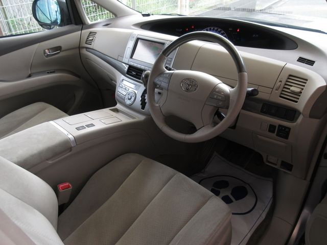 ESTIMA HYBRID 4WD