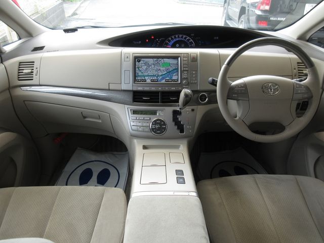 ESTIMA HYBRID 4WD
