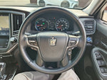 CROWN sedan hybrid