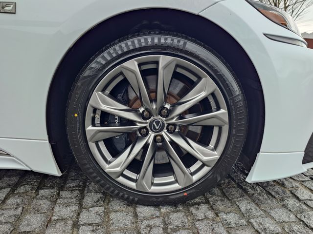 LEXUS LS500h 4WD