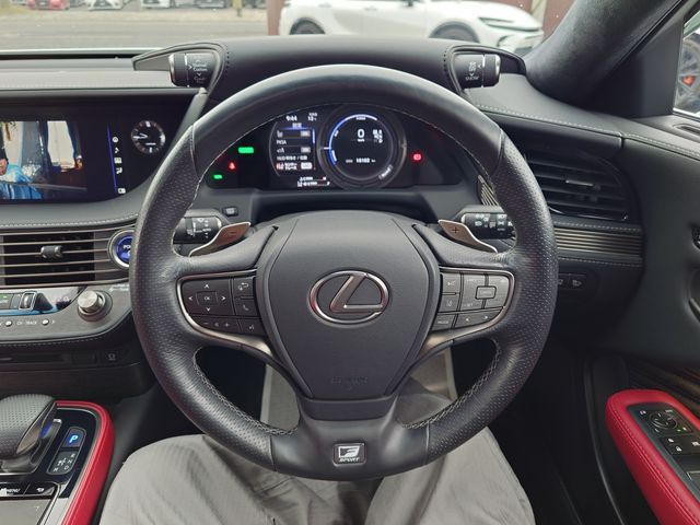 LEXUS LS500h 4WD