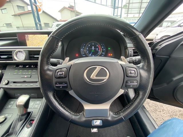 LEXUS RC200t