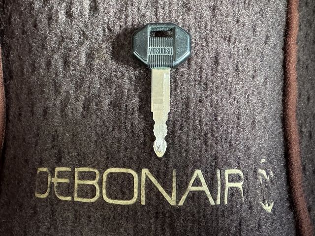 DEBONAIR V