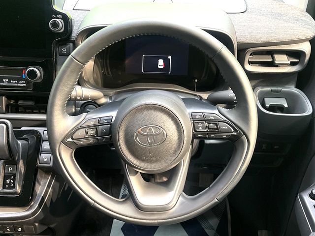 SIENTA HYBRID