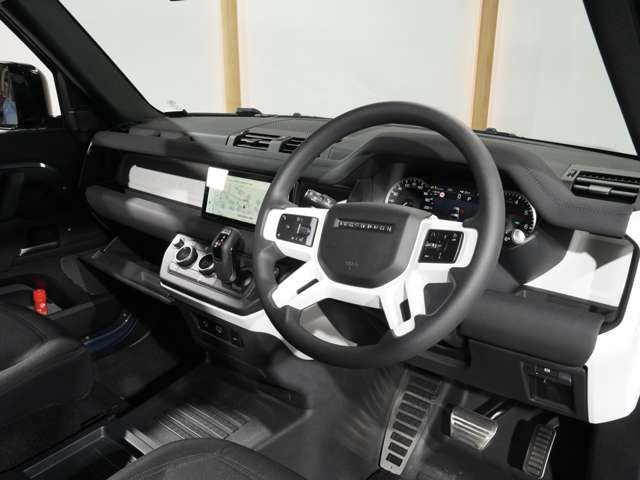 ROVER DEFENDER