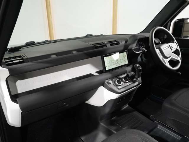 ROVER DEFENDER