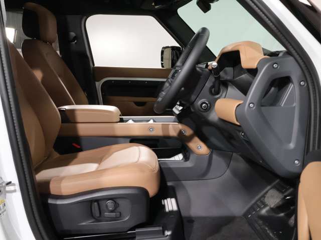 ROVER DEFENDER