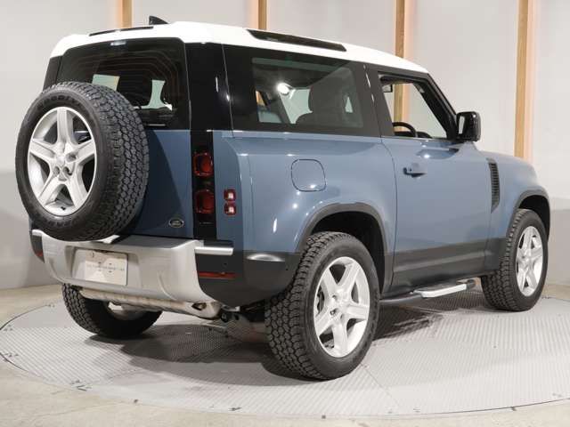ROVER DEFENDER