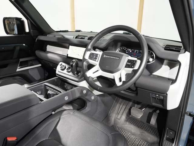 ROVER DEFENDER