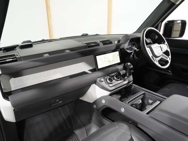 ROVER DEFENDER