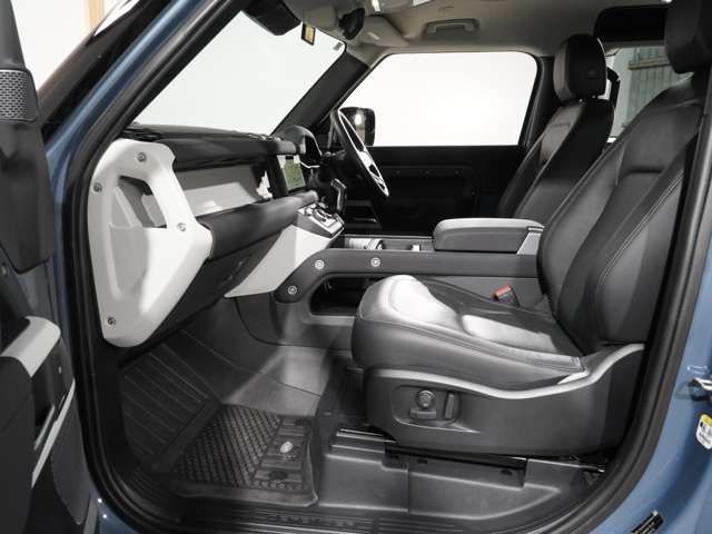 ROVER DEFENDER