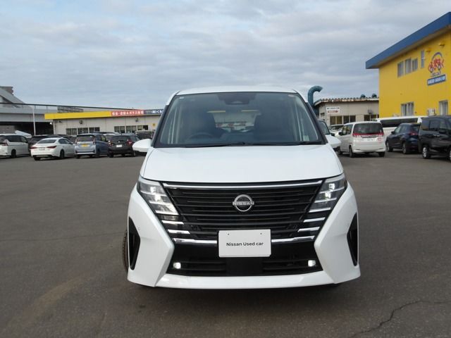 SERENA WG 4WD