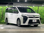 VOXY HYBRID