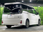 VOXY HYBRID