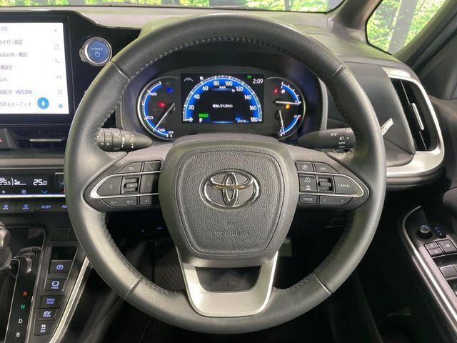 VOXY HYBRID