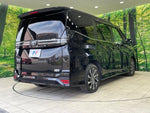 VOXY HYBRID