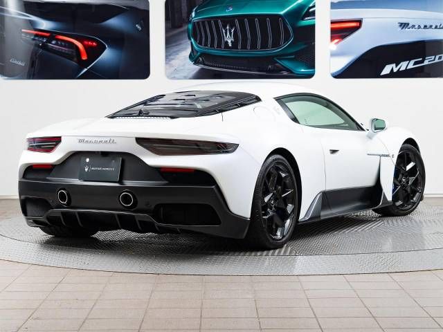 MASERATI MC20