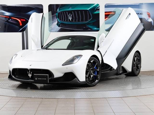 MASERATI MC20