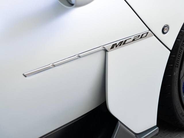 MASERATI MC20