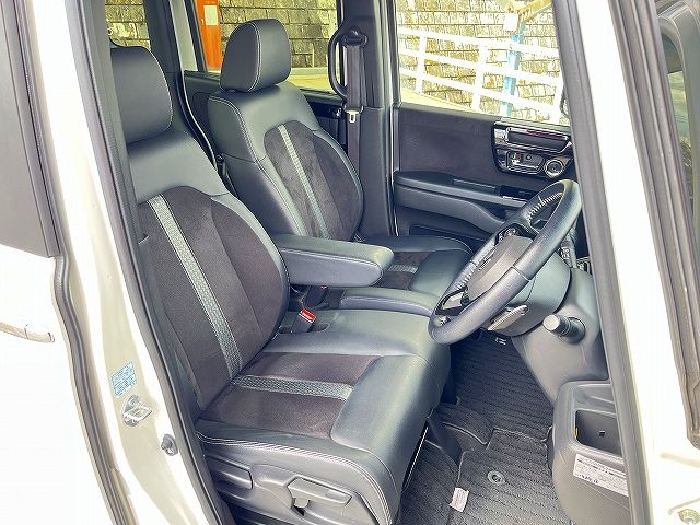 N-BOX CUSTOM