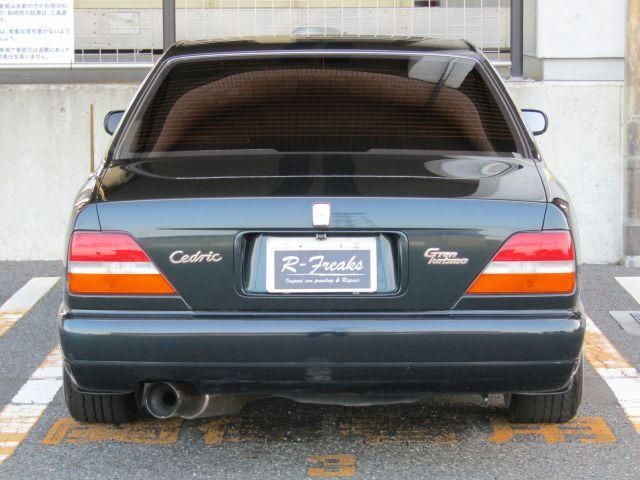 CEDRIC hardtop
