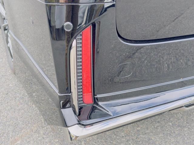 VELLFIRE  HYBRID