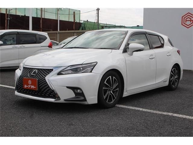 LEXUS CT200h