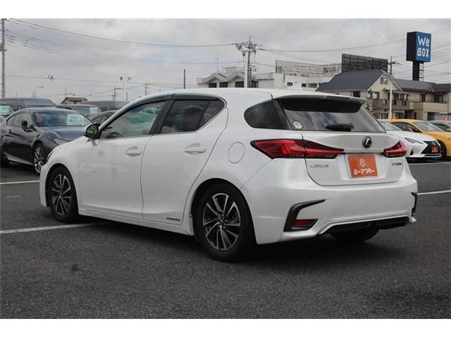 LEXUS CT200h