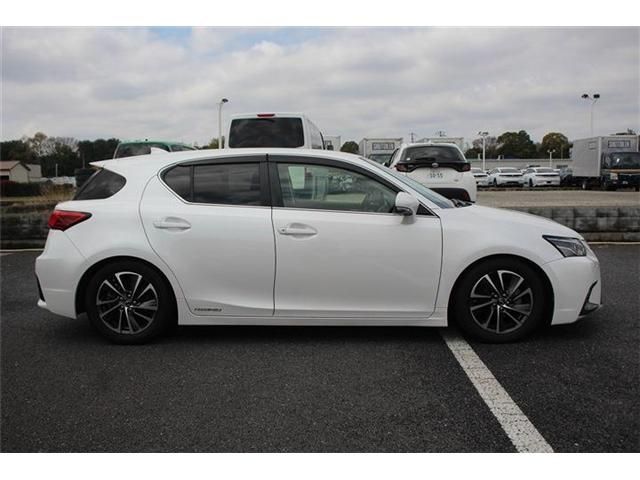 LEXUS CT200h