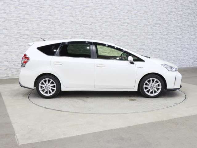 PRIUS Alpha