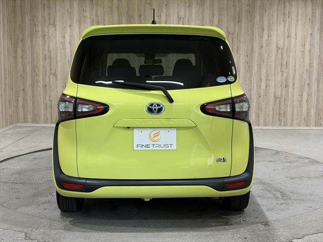 SIENTA HYBRID