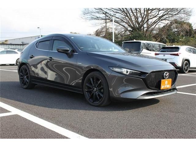 MAZDA3 FASTBACK