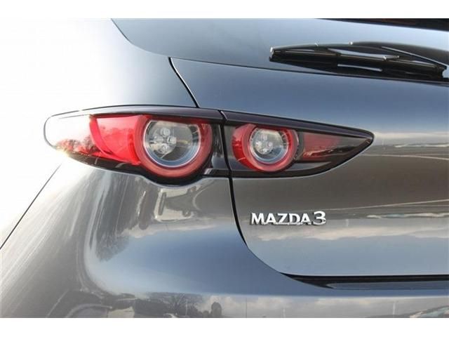 MAZDA3 FASTBACK