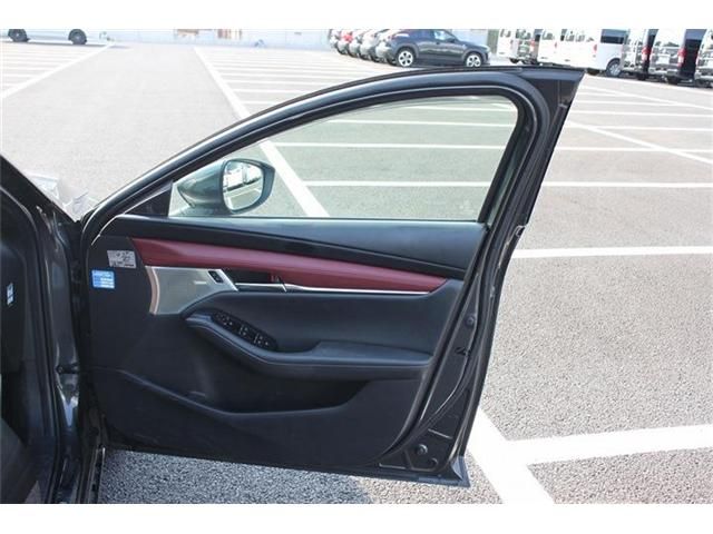 MAZDA3 FASTBACK