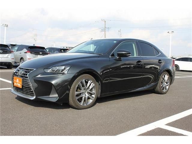 LEXUS IS200t