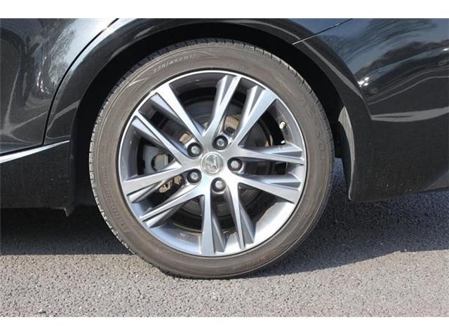 LEXUS IS200t