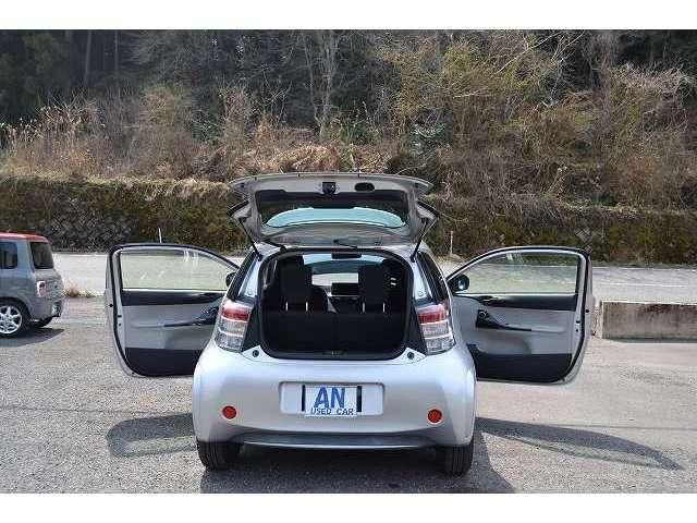 iQ