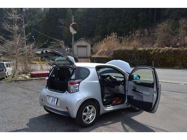 iQ
