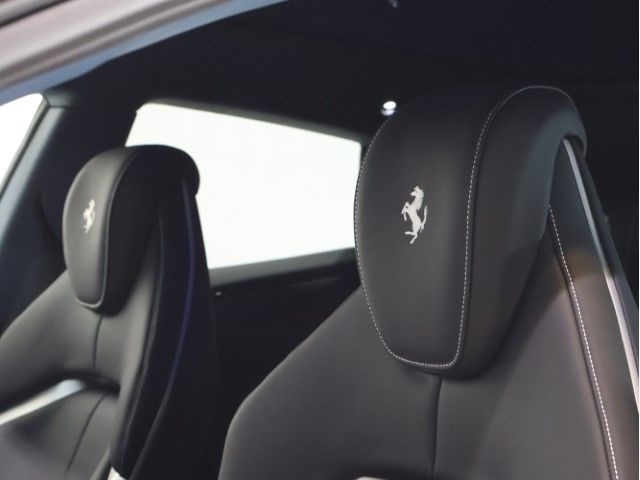 FERRARI Purosangue