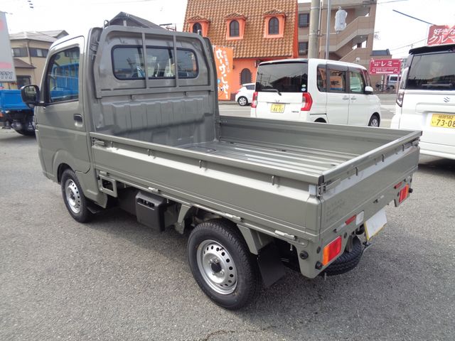 CLIPPER truck