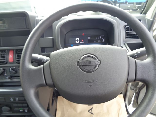CLIPPER truck