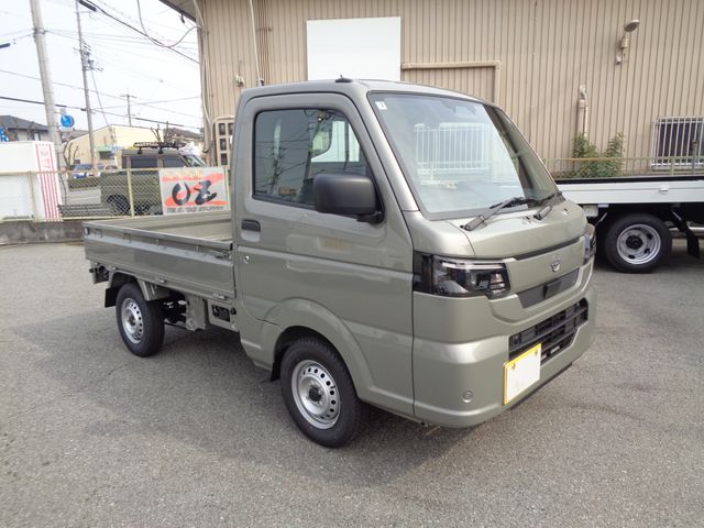CLIPPER truck